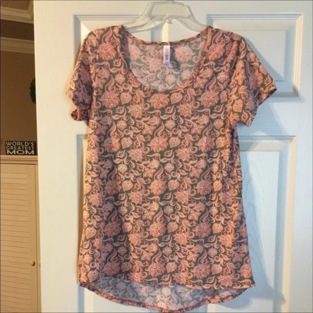 EEUC Lularoe Classic T